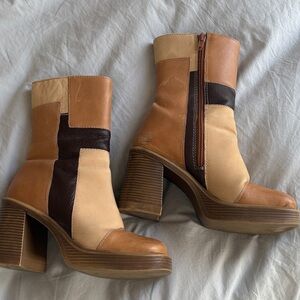 Steve Madden Fantasie Boots (Retro Style)